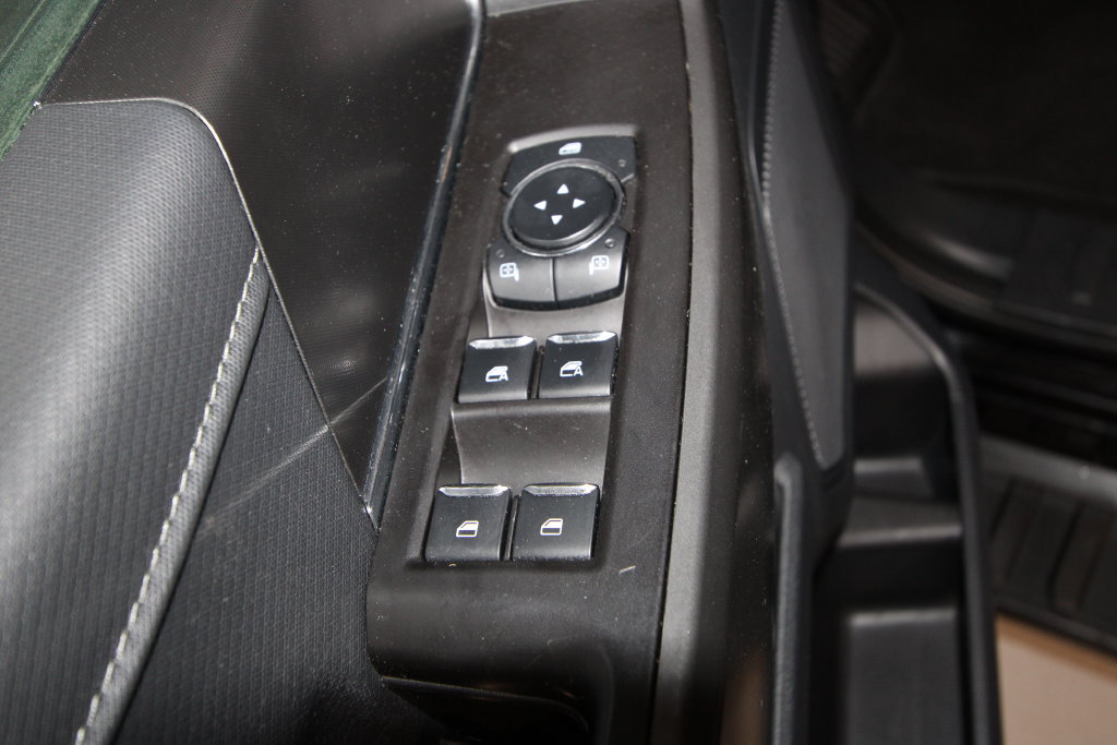 Used 2024 Ford F150 XLT w/ XLT Black Appearance Package RWD image 6