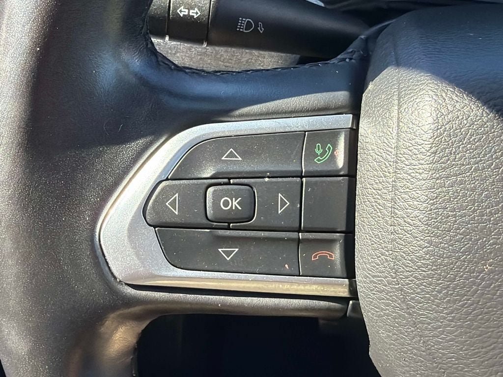Certified 2022 Jeep Compass Latitude w/ Sun and Sound Group AWD/4WD image 22