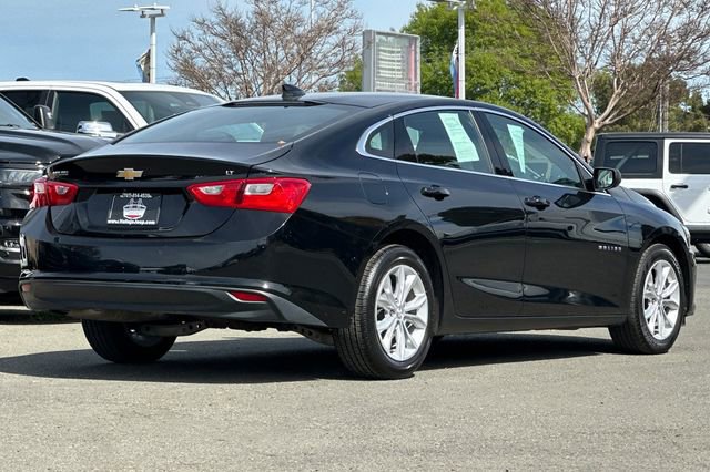Used 2025 Chevrolet Malibu LT image 4