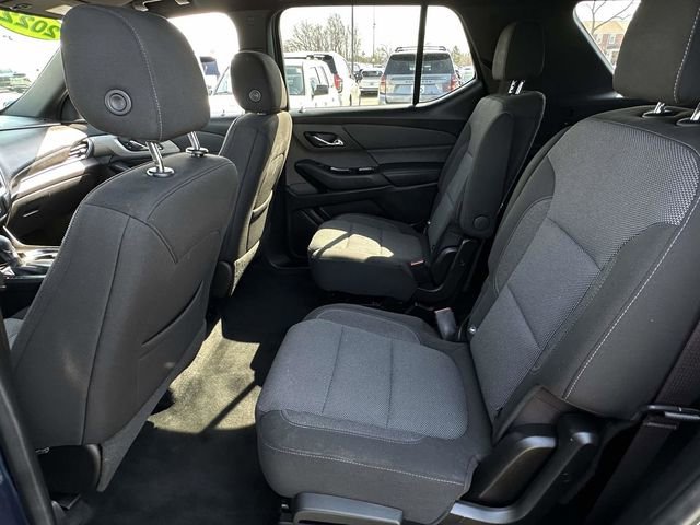 Used 2022 Chevrolet Traverse LT image 17