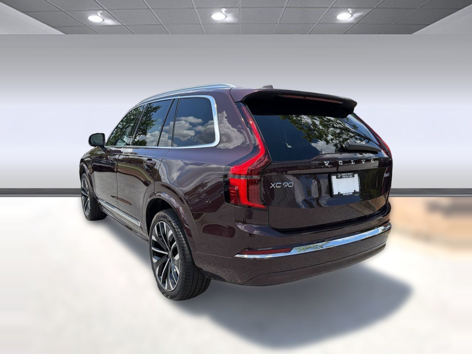 Certified 2025 Volvo XC90 B6 Core AWD/4WD image 3
