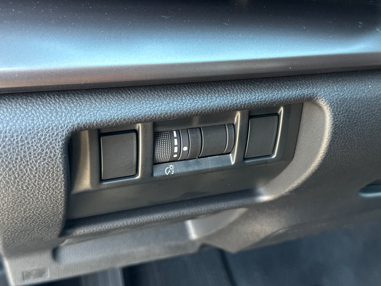 Certified 2025 Subaru Impreza 2.0i Sport AWD/4WD image 17