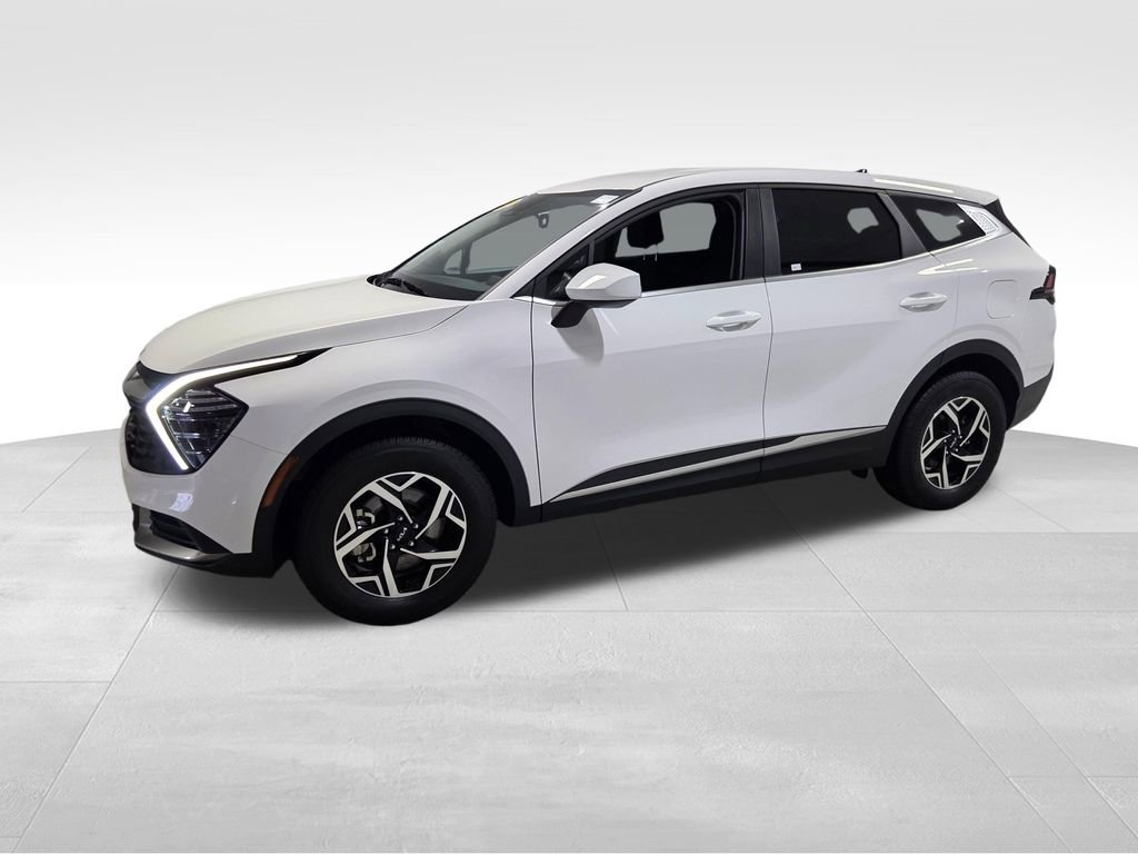 Used 2025 Kia Sportage LX image 18