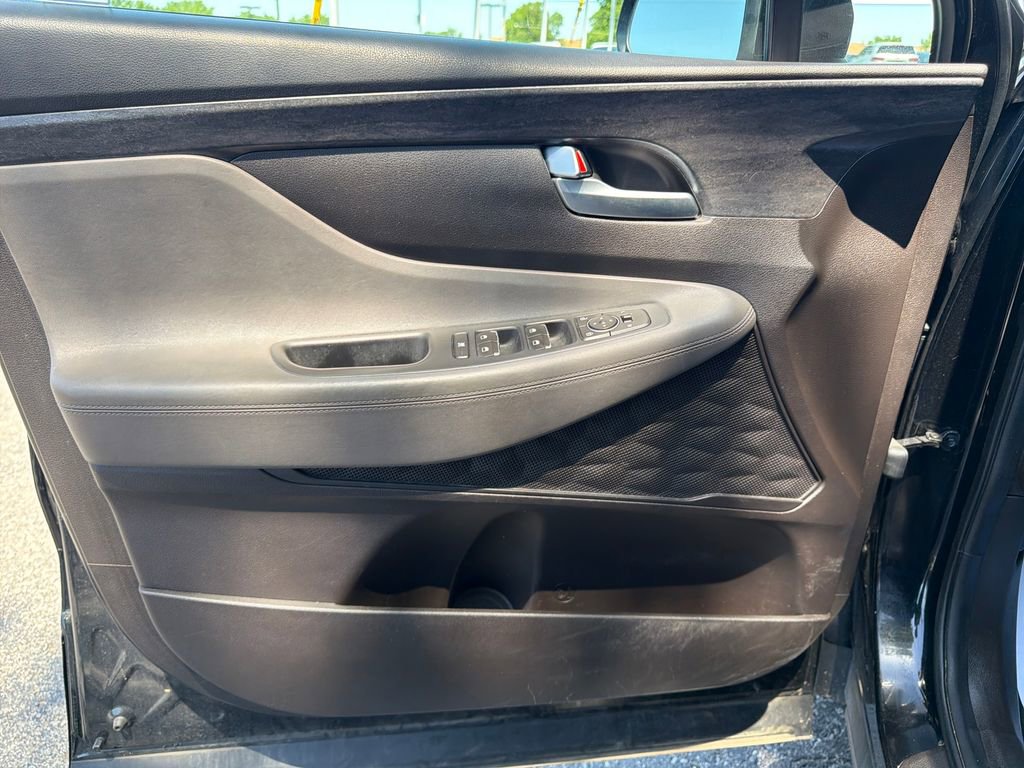 Used 2020 Hyundai Santa Fe SE FWD image 12