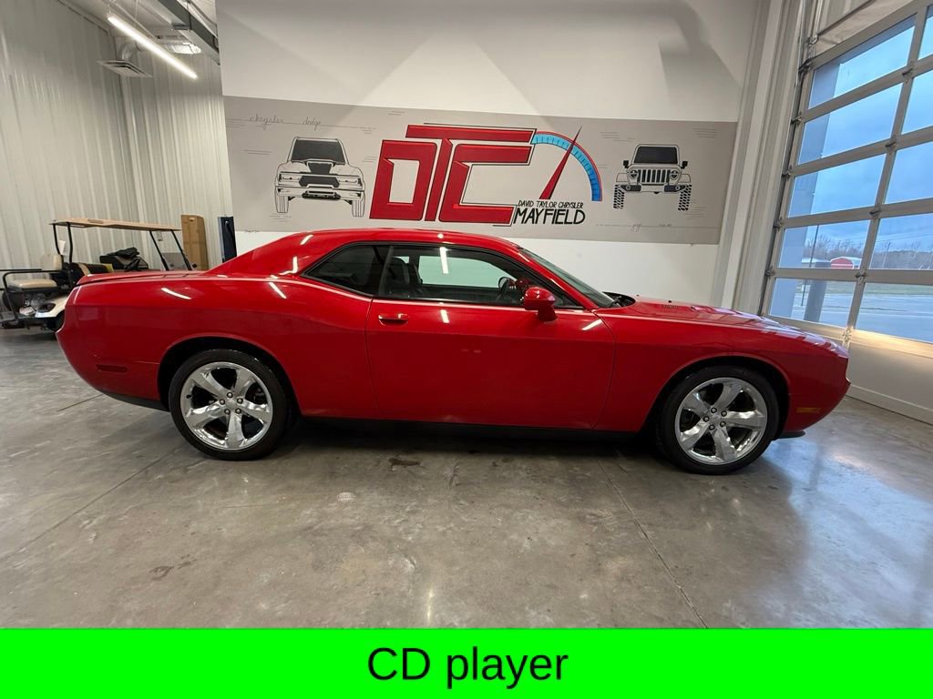 Used 2013 Dodge Challenger R/T Plus image 2