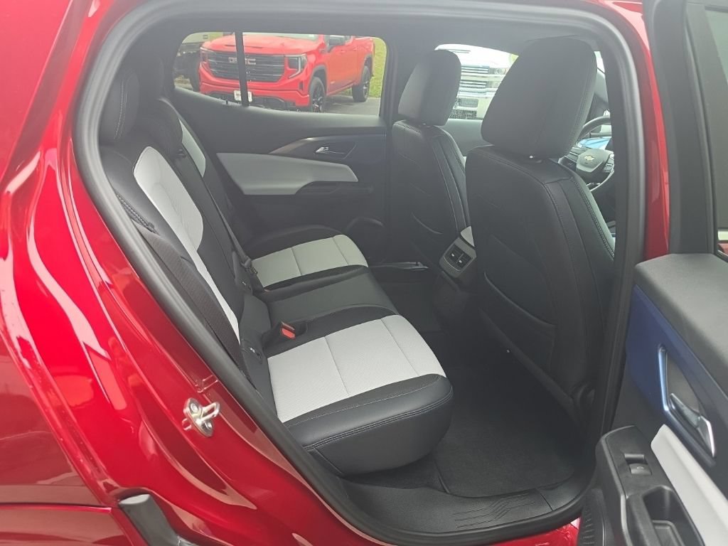 Certified 2025 Chevrolet Equinox EV LT AWD/4WD image 16
