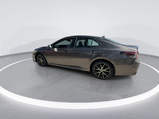 Used 2023 Toyota Camry SE w/ Convenience Package FWD image 5