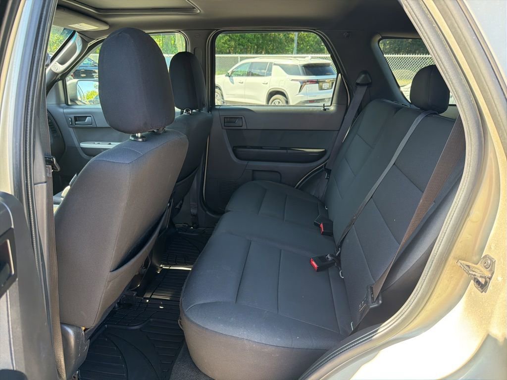 Used 2011 Ford Escape XLT w/ 201A Rapid Spec Order Code image 24