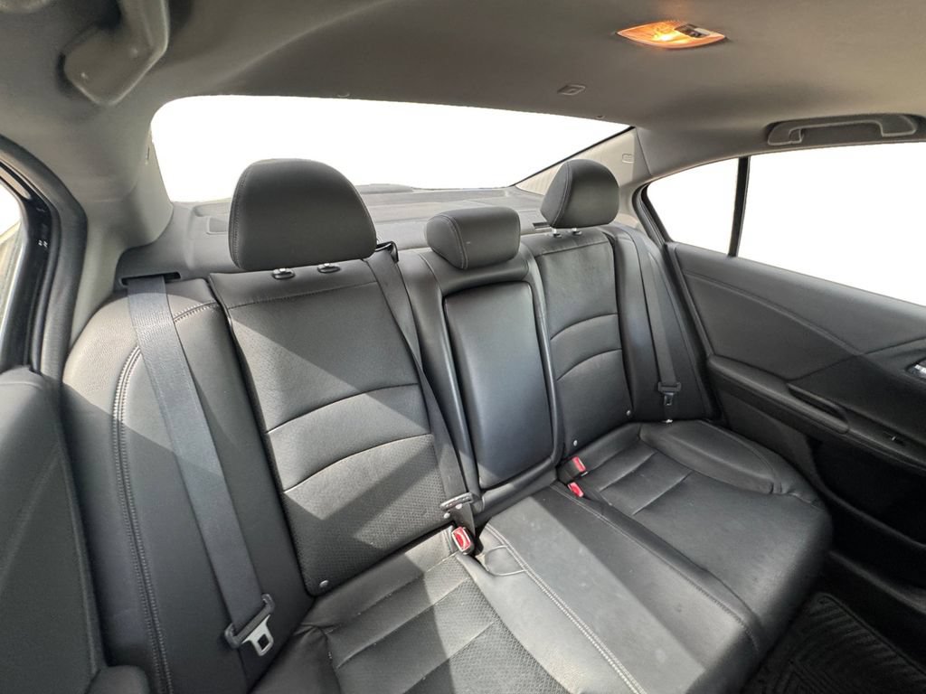 Used 2017 Honda Accord EX-L image 17