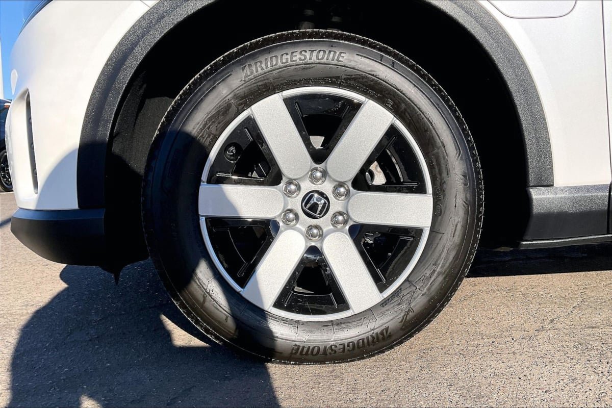 Used 2024 Honda Prologue EX image 8
