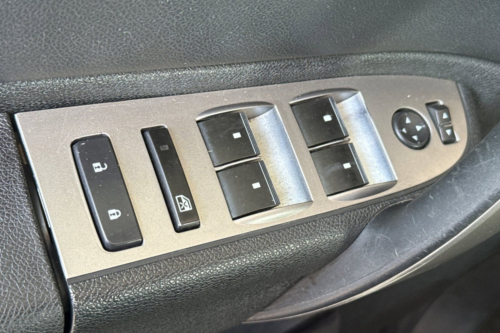 Used 2012 GMC Sierra 1500 SLE w/ Power Tech Package AWD/4WD image 11
