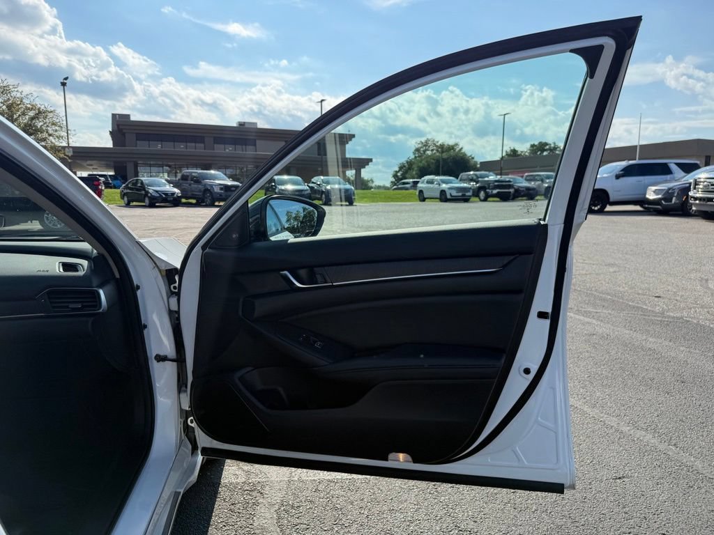 Used 2022 Honda Accord Touring image 23
