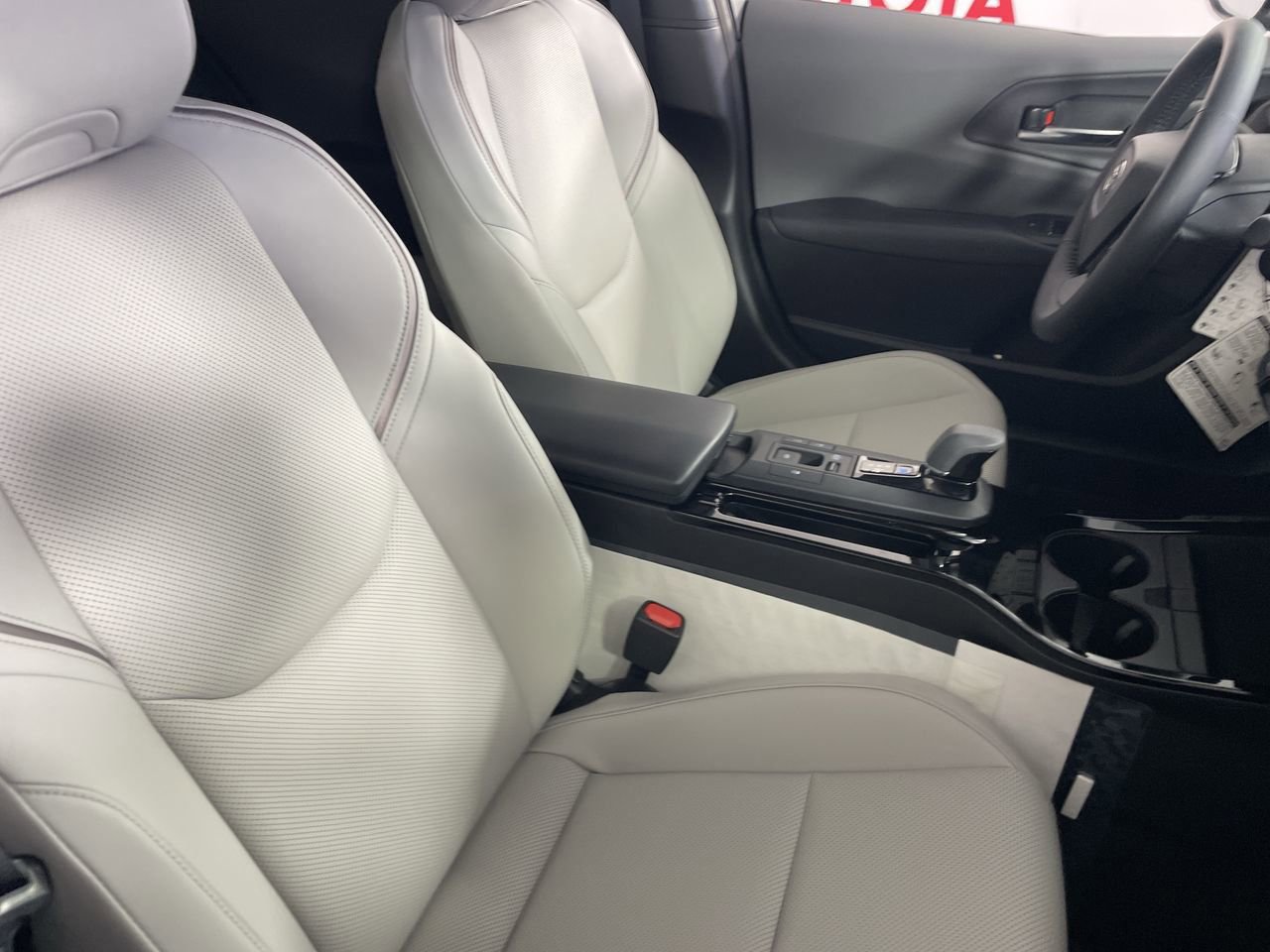 New 2026 Toyota Prius XLE image 25