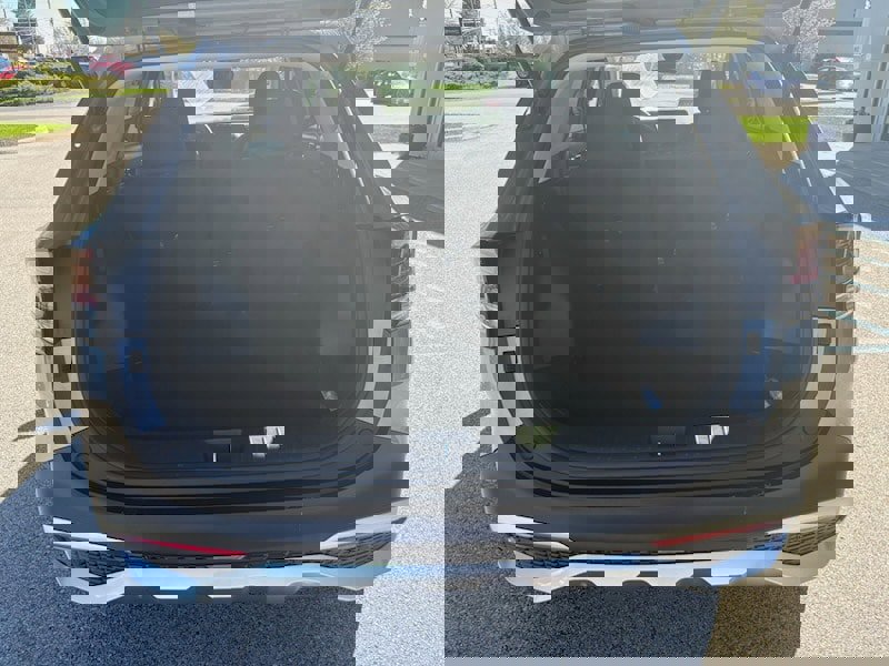 Used 2023 Kia Sportage LX image 7