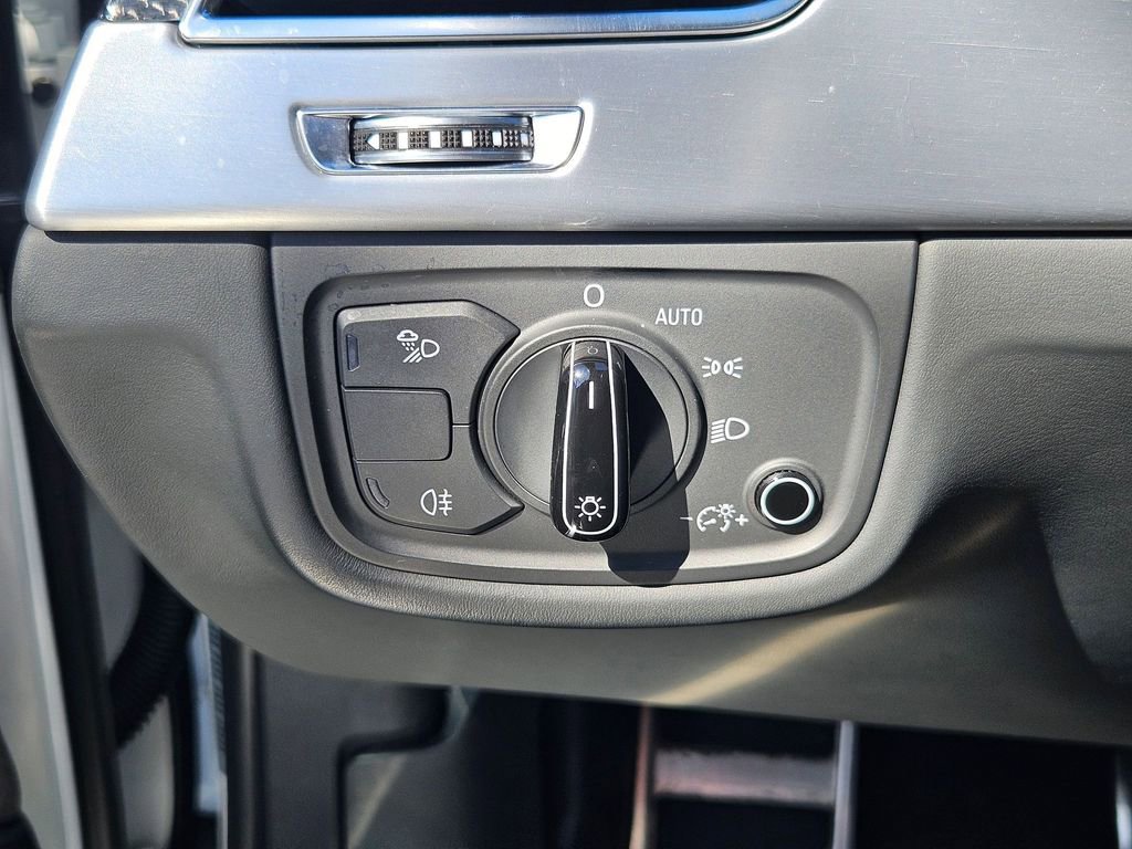Used 2014 Audi S8 AWD/4WD image 18