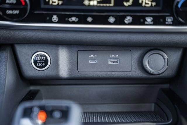 Certified 2022 Nissan Rogue SV w/ SV Premium Package image 23