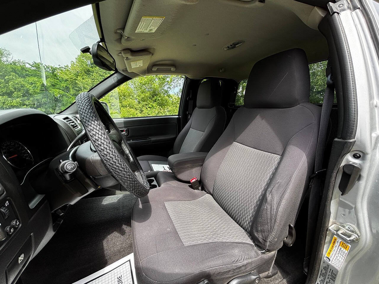 Used 2012 Chevrolet Colorado LT RWD image 13