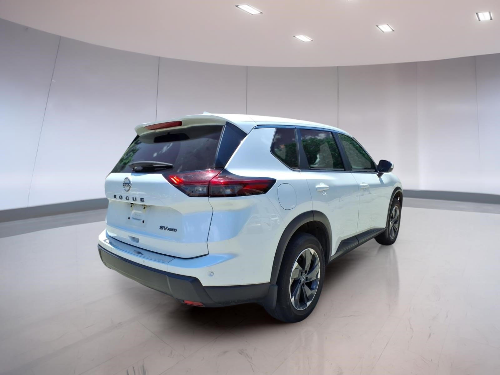Used 2024 Nissan Rogue SV AWD/4WD image 4