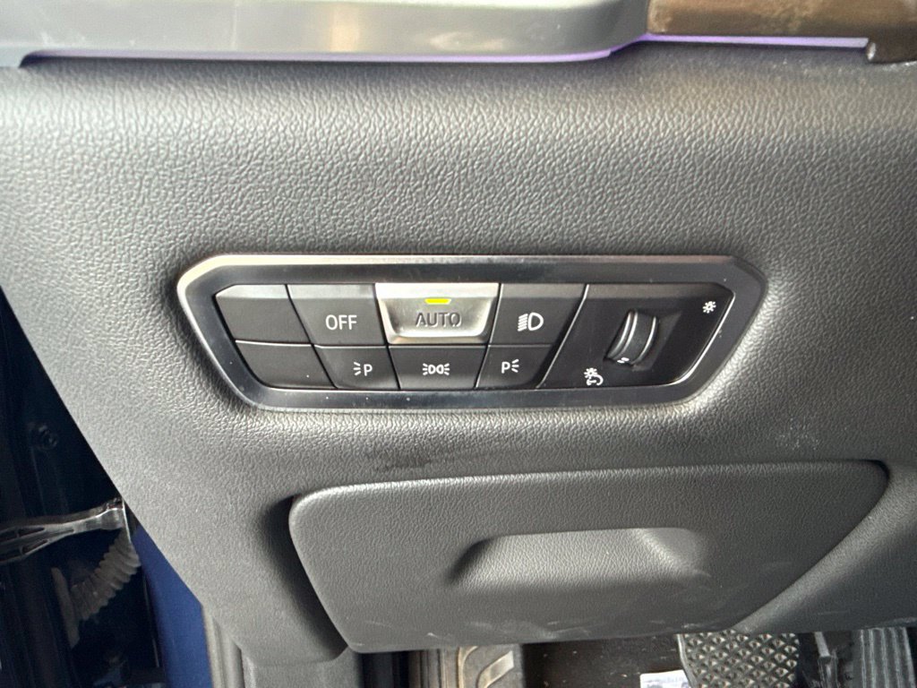 Used 2023 BMW X5 xDrive45e w/ Executive Package AWD/4WD image 16