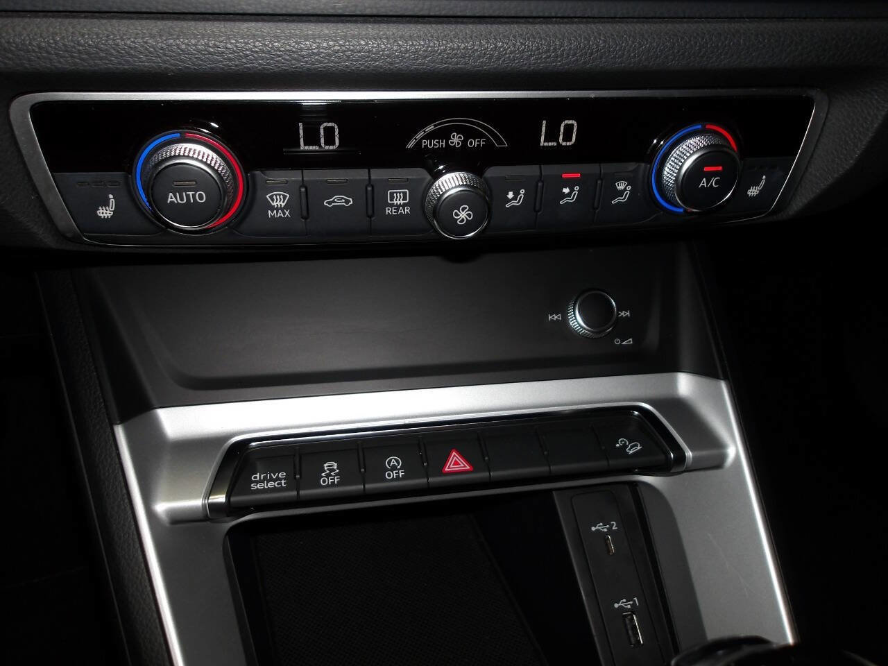 Used 2019 Audi Q3 2.0T Premium image 15