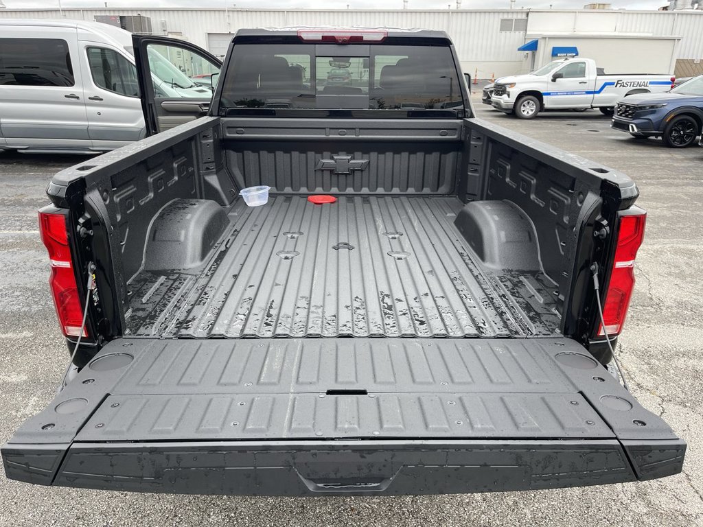 New 2026 Chevrolet Silverado 2500 ZR2 w/ LPO, Dark Essentials Package AWD/4WD image 23