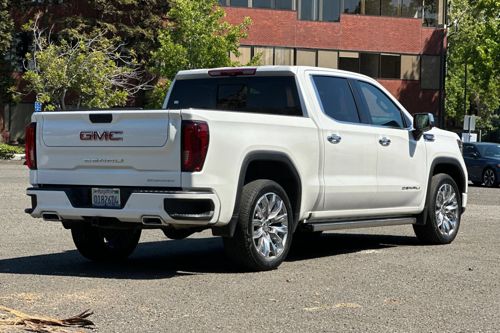 Used 2025 GMC Sierra 1500 Denali w/ Denali Reserve Package AWD/4WD image 4