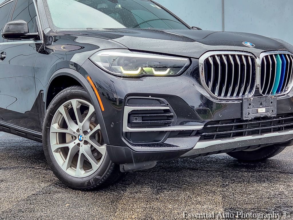 Used 2022 BMW X5 xDrive40i w/ Luxury Seating Package AWD/4WD image 2