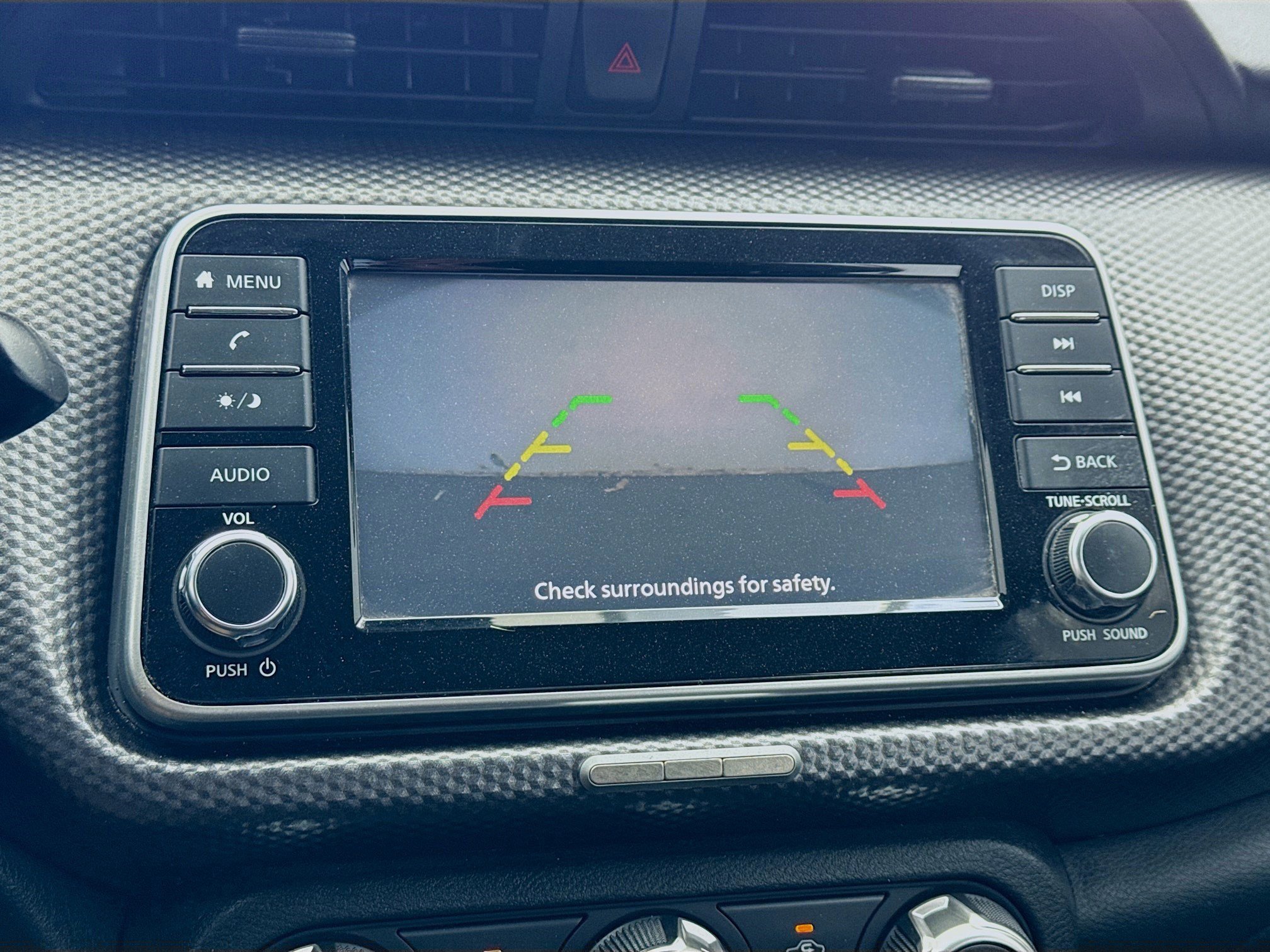 Used 2020 Nissan Kicks S image 10