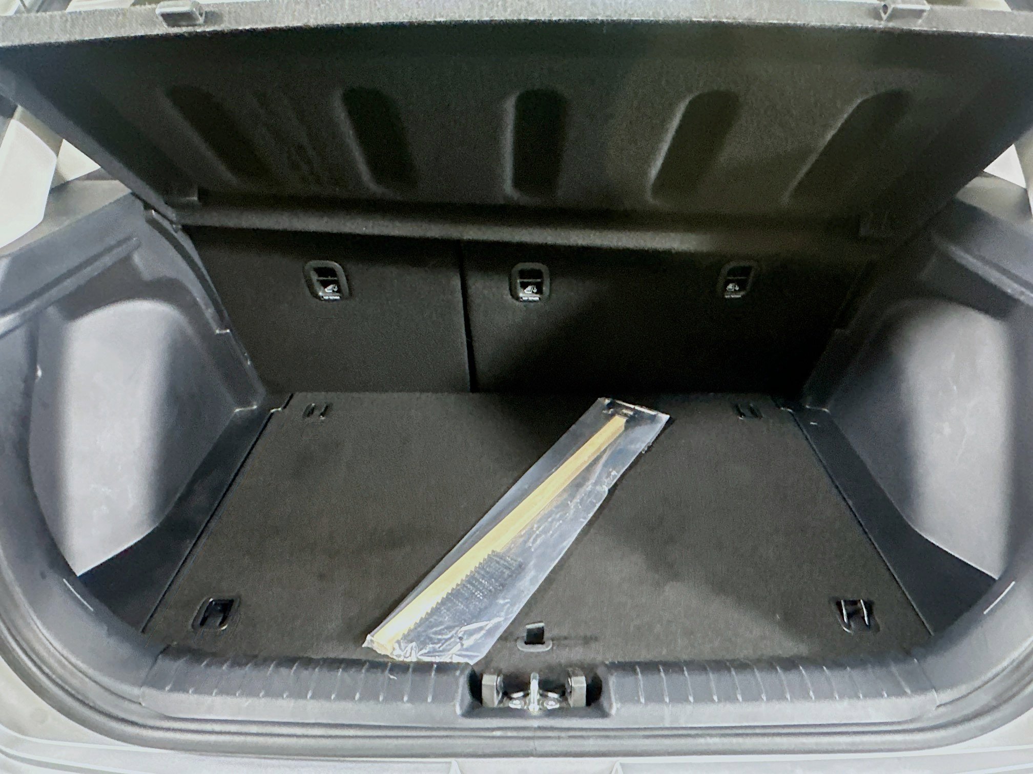 Used 2025 Hyundai Venue SEL image 27