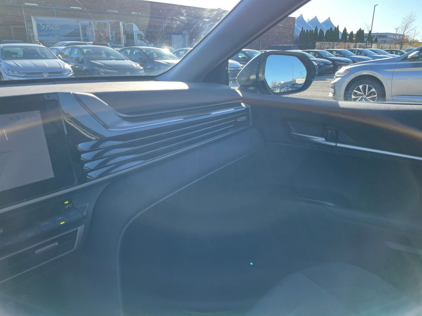 Used 2025 Toyota Camry LE image 35