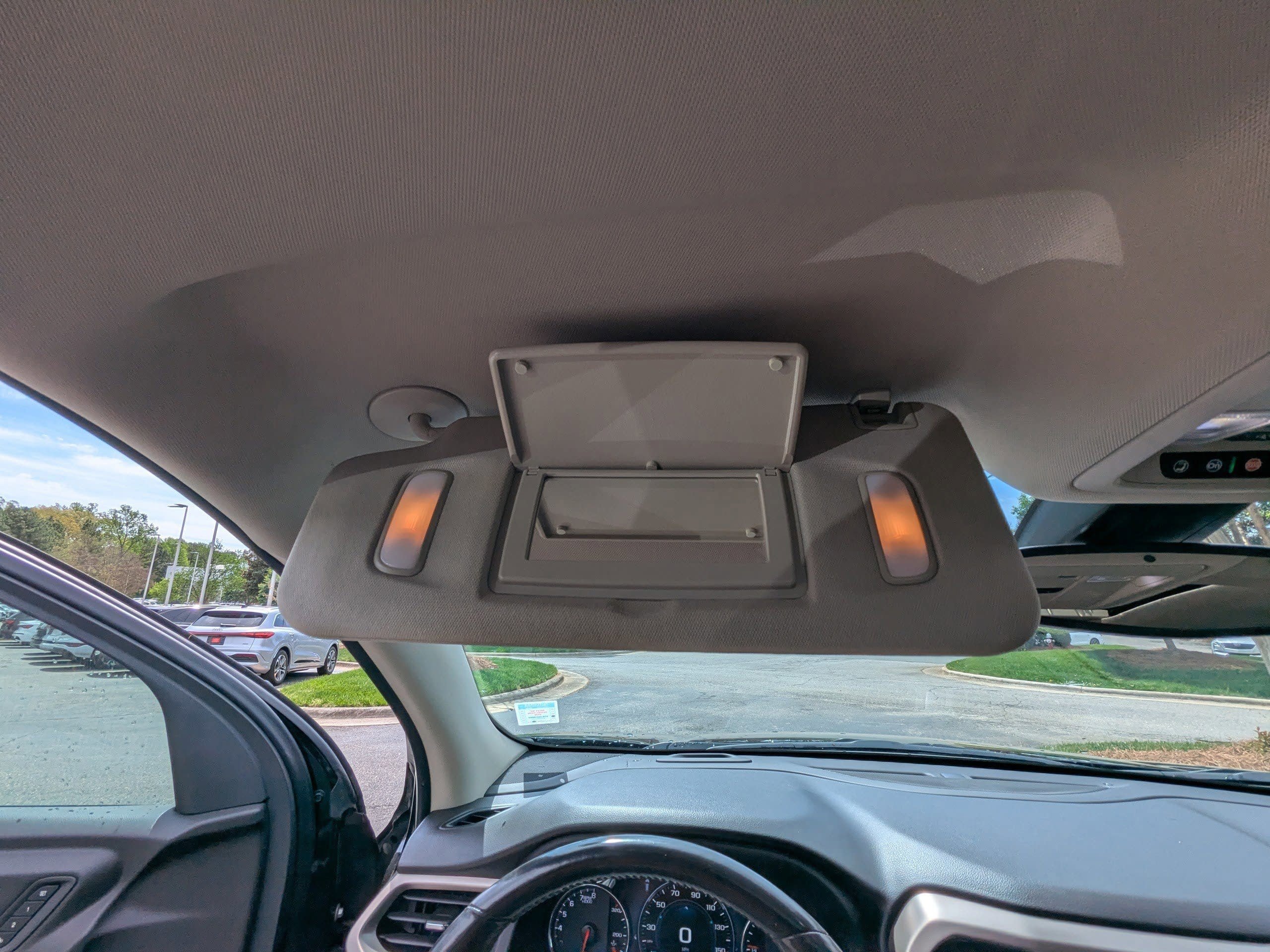 Used 2019 GMC Acadia Denali w/ Technology Package FWD image 31
