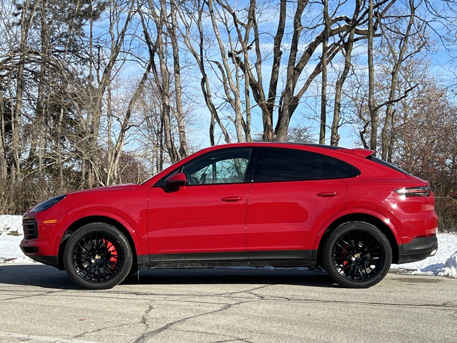 Certified 2023 Porsche Cayenne Coupe image 2