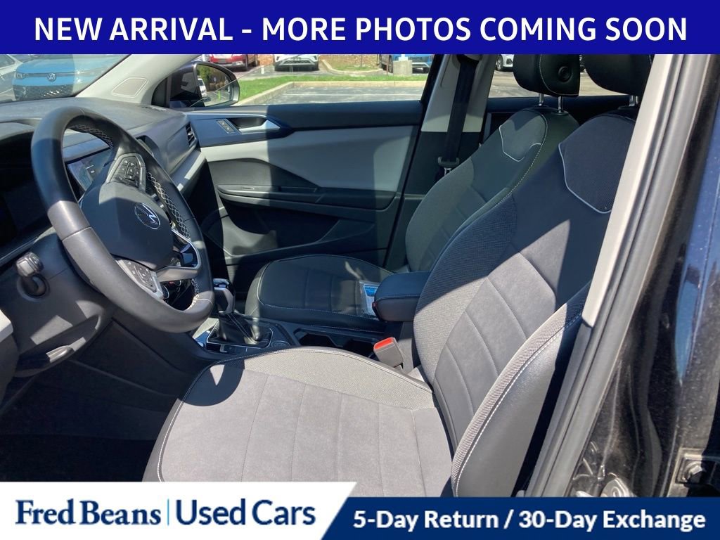 Certified 2023 Volkswagen Taos SE w/ Panoramic Sunroof Package image 9