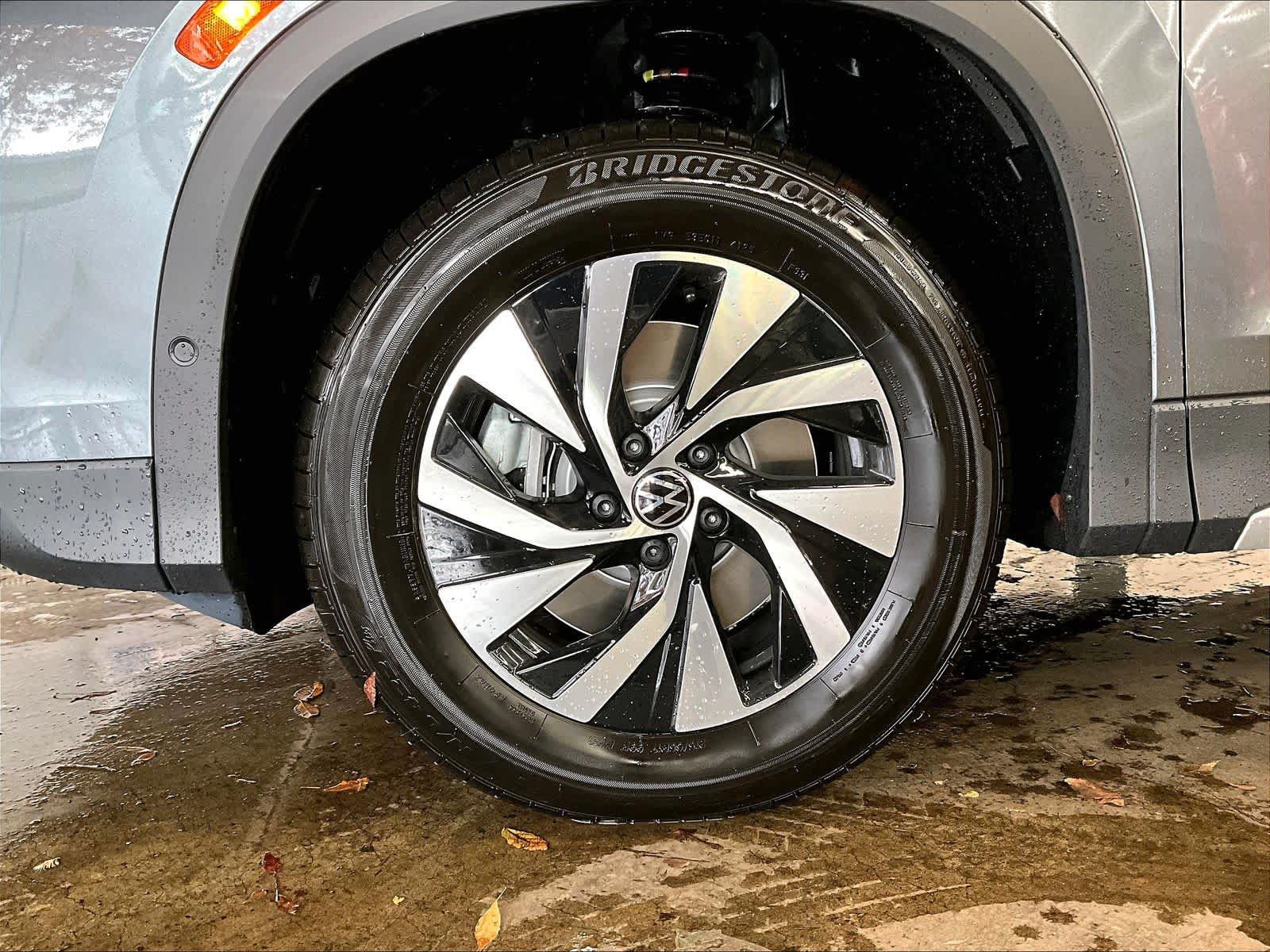 New 2026 Volkswagen Tiguan S AWD/4WD image 9
