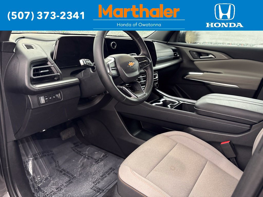 Used 2026 Chevrolet Traverse LT w/ Driver Confidence Package AWD/4WD image 11