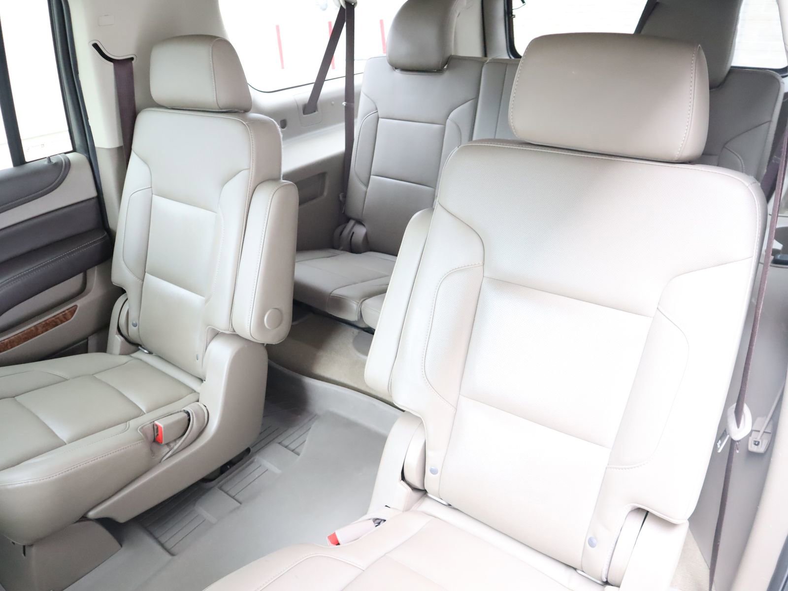 Used 2019 Chevrolet Suburban Premier AWD/4WD image 48