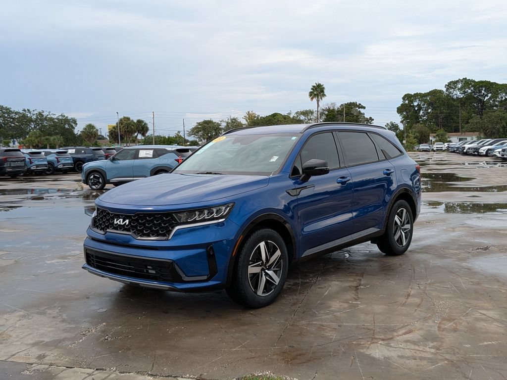 Certified 2023 Kia Sorento S FWD image 4
