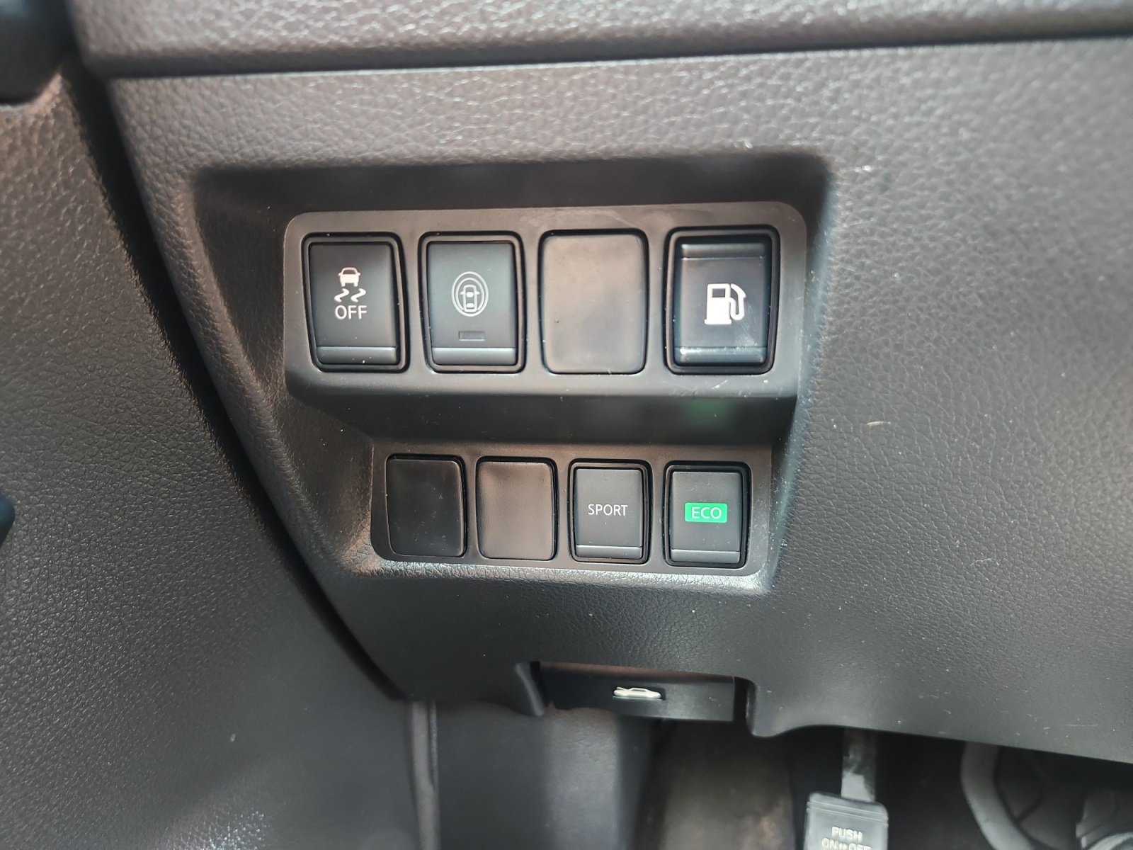 Used 2019 Nissan Rogue S w/ Special Edition Package FWD image 22