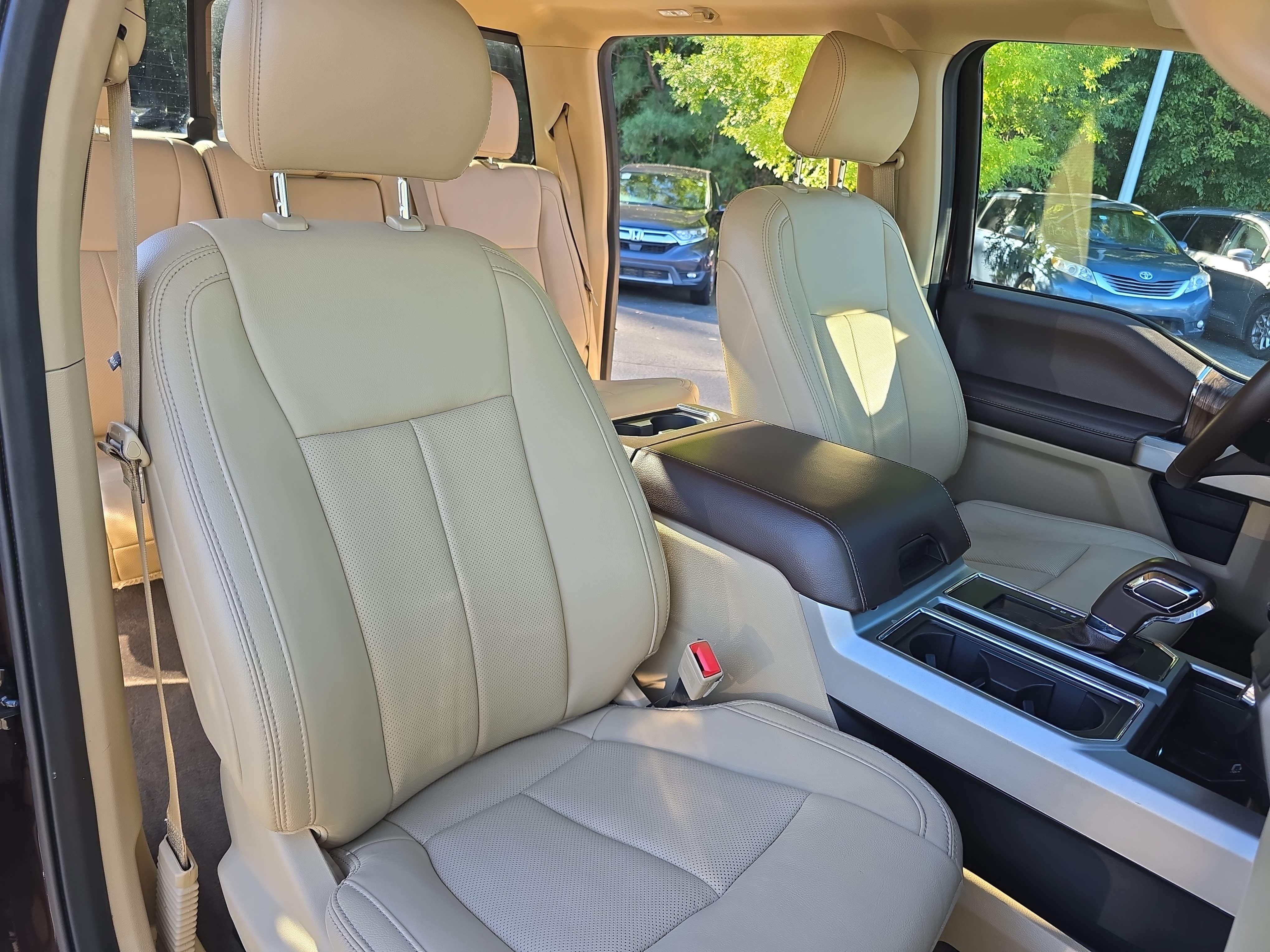 Used 2020 Ford F150 Lariat AWD/4WD image 10