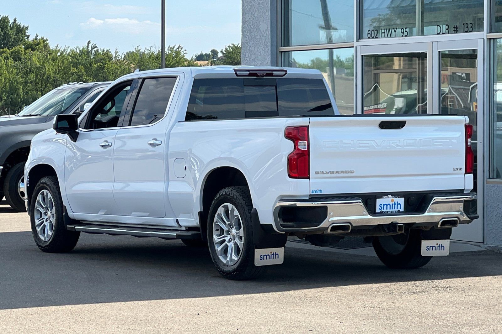 Used 2023 Chevrolet Silverado 1500 LTZ w/ Technology Package image 7
