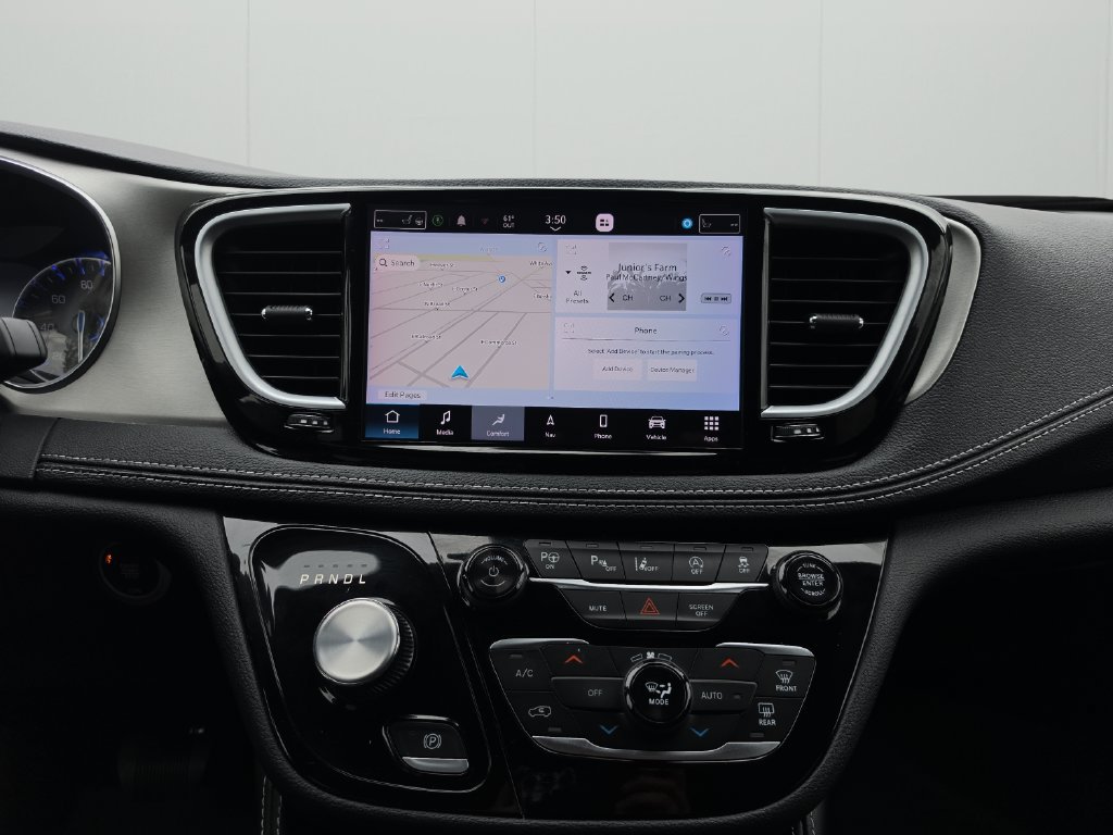 Used 2024 Chrysler Pacifica Limited w/ S Appearance Package FWD image 10