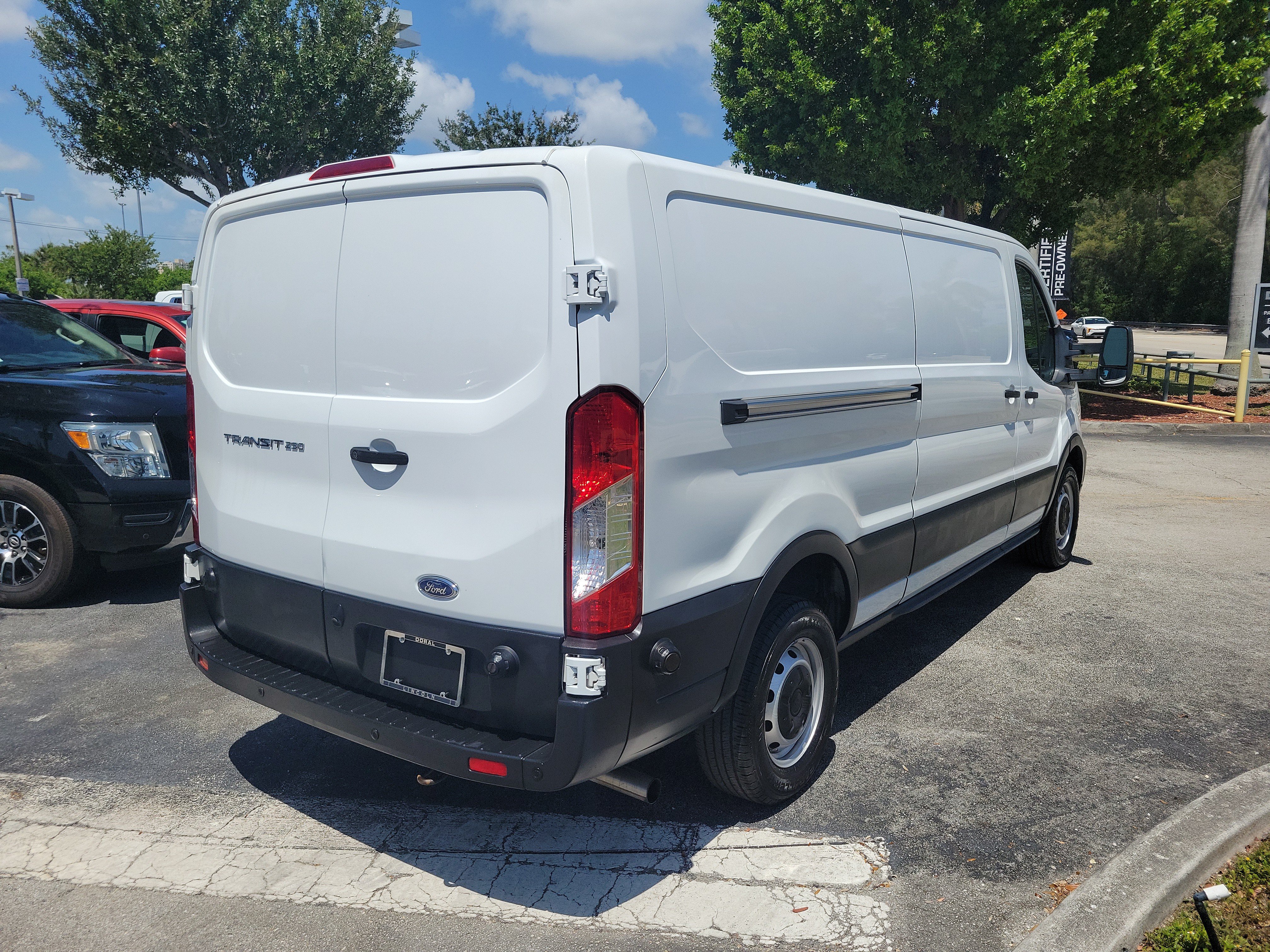 Used 2020 Ford Transit 250 Low Roof RWD image 4