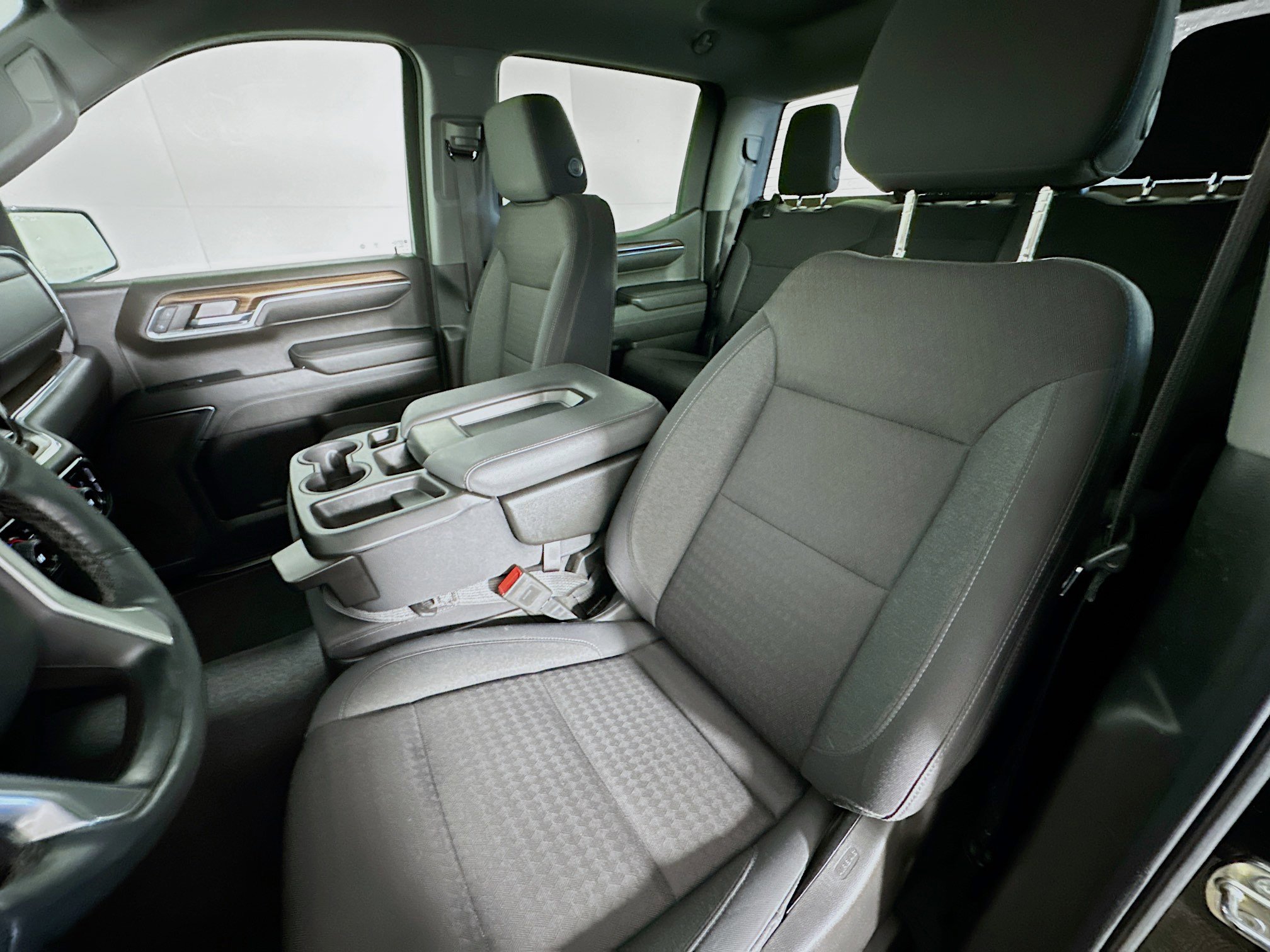 Used 2024 Chevrolet Silverado 1500 LT image 13