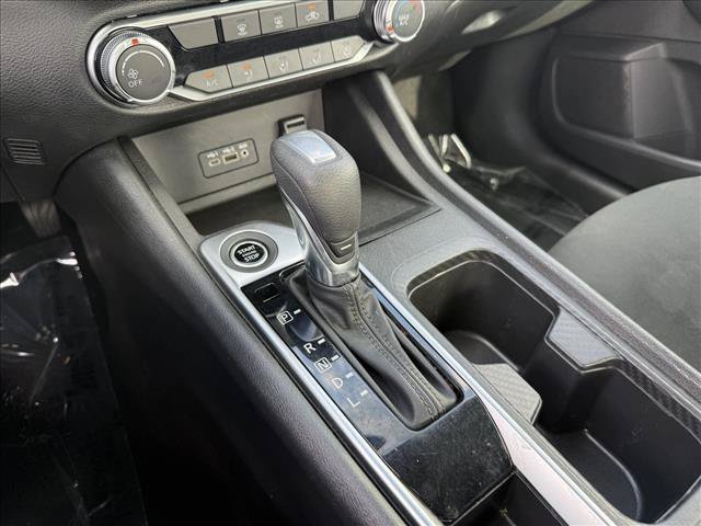 Used 2023 Nissan Sentra SV FWD image 16