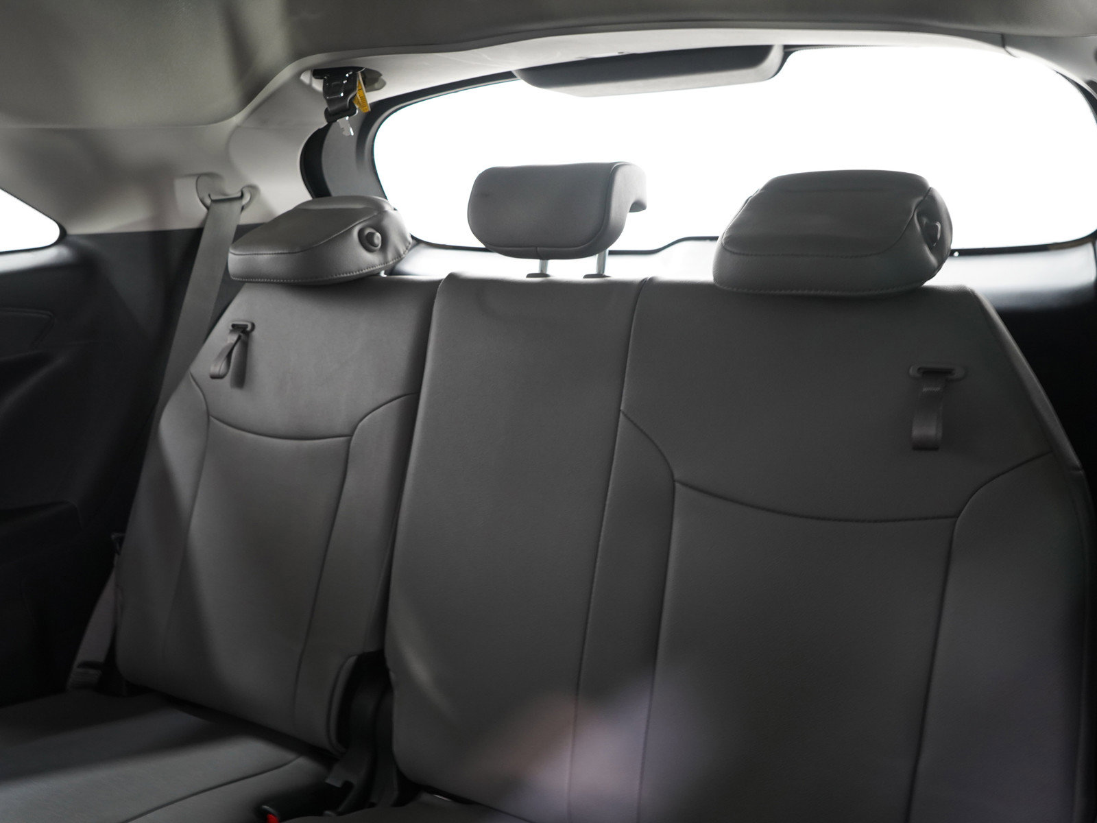 Used 2025 Toyota Sienna XLE AWD/4WD image 23