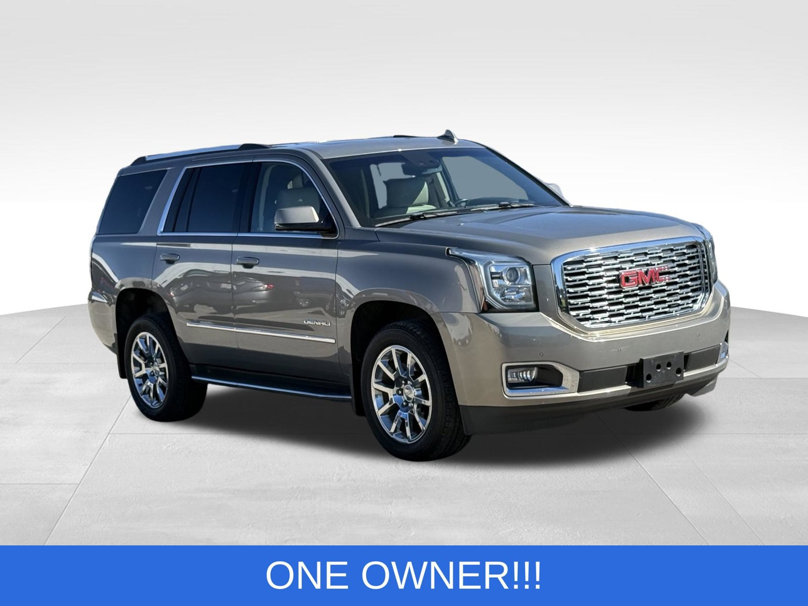 Used 2019 GMC Yukon Denali w/ Open Road Package AWD/4WD image 14