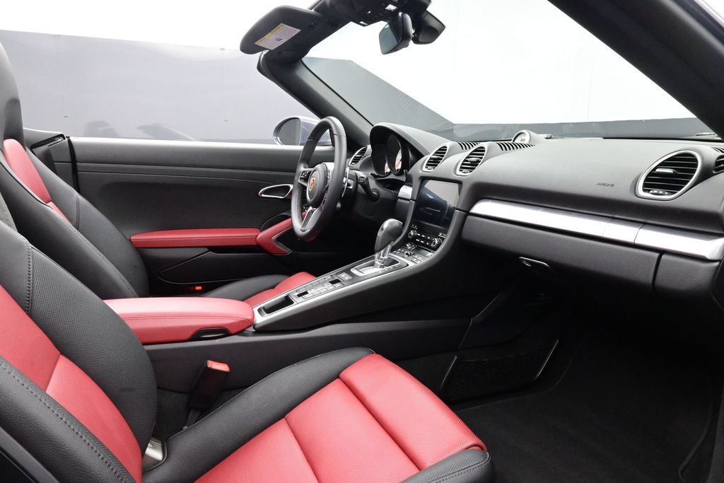Certified 2025 Porsche 718 Boxster S RWD image 12