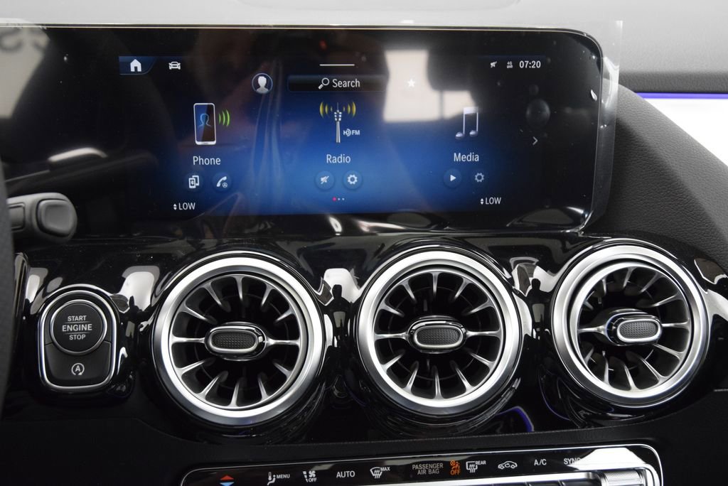 New 2026 Mercedes-Benz GLA 35 AMG 4MATIC image 26