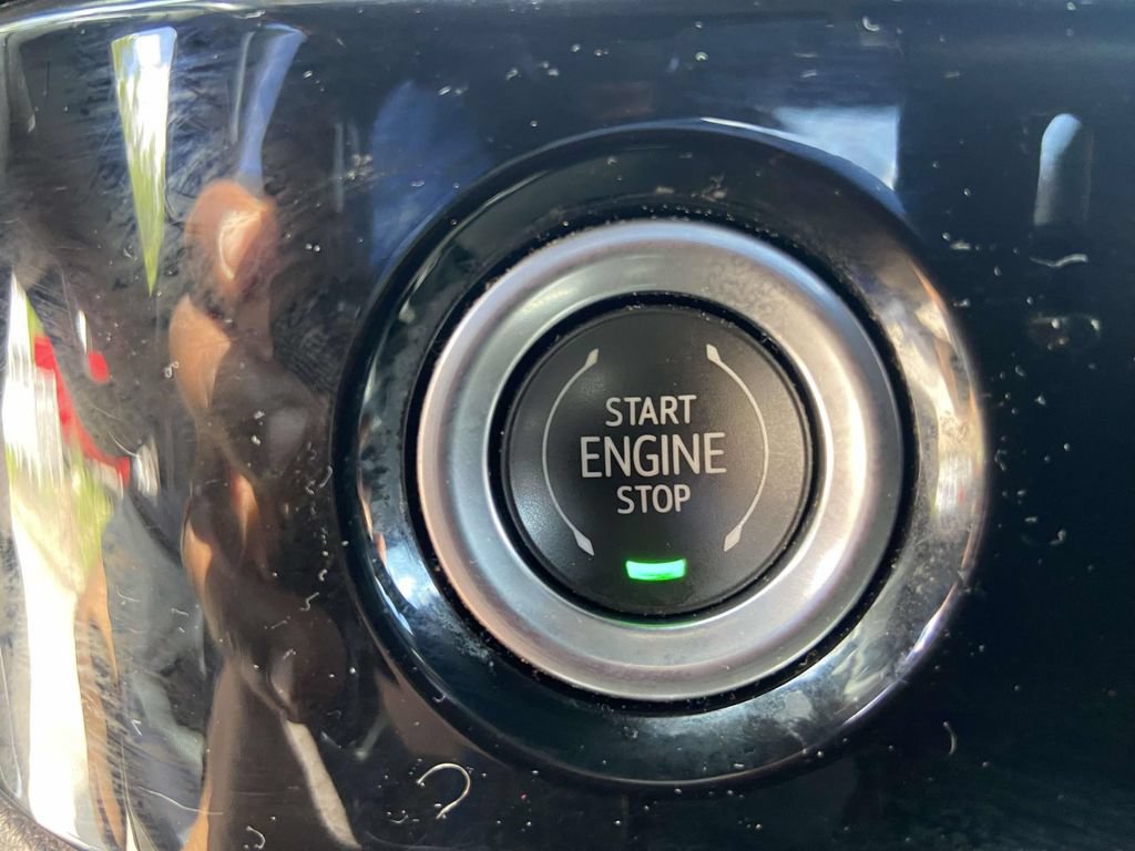 Used 2022 GMC Sierra 1500 Elevation AWD/4WD image 32