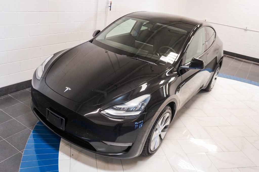 Used 2022 Tesla Model Y Long Range AWD/4WD image 34